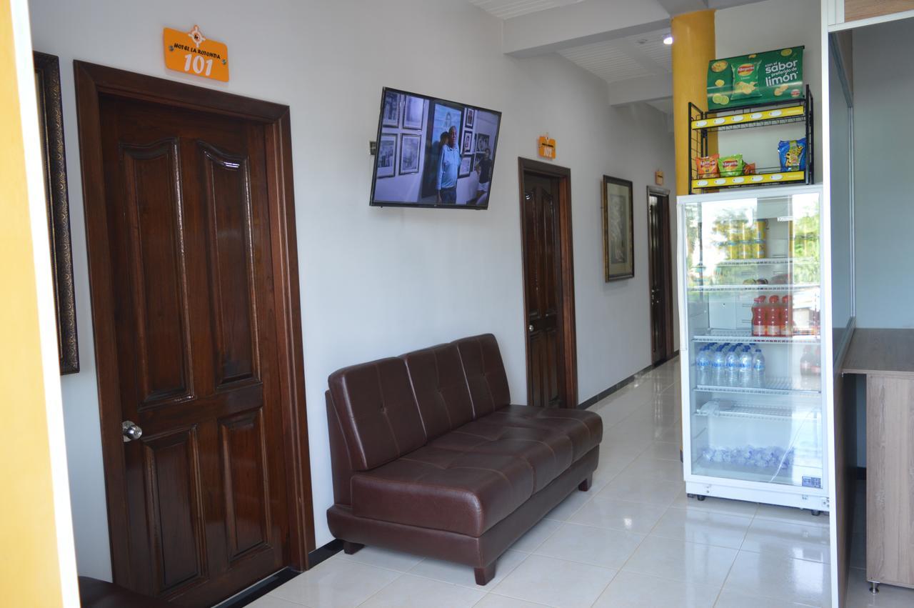 Hotel La Rotonda Caucasia Luaran gambar
